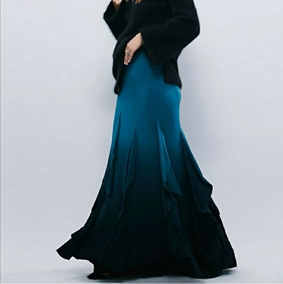 ISO!!! Size S, M or L FP Ombre Venus Ruffle Skirt - Picture 7 of 7